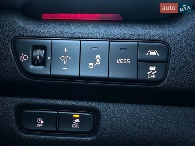 Сірий Кіа Niro, об'ємом двигуна 0 л та пробігом 58 тис. км за 23400 $, фото 42 на Automoto.ua