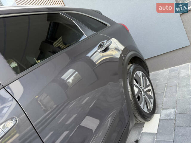 Сірий Кіа Niro, об'ємом двигуна 0 л та пробігом 70 тис. км за 19999 $, фото 21 на Automoto.ua