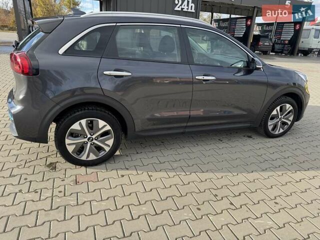 Серый Киа Niro, объемом двигателя 0 л и пробегом 149 тыс. км за 18200 $, фото 13 на Automoto.ua