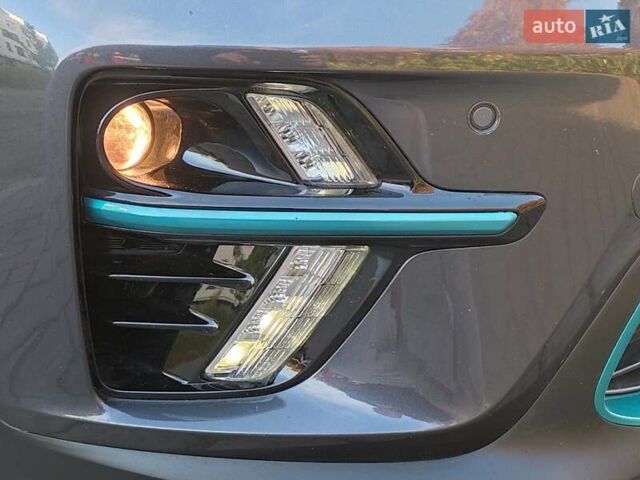 Киа Niro 2020 в Ровно на Automoto.ua Серый Киа Niro, объемом двигателя 0 л и пробегом 125 тыс. км за 19850 $, фото 48 на Automoto.ua
