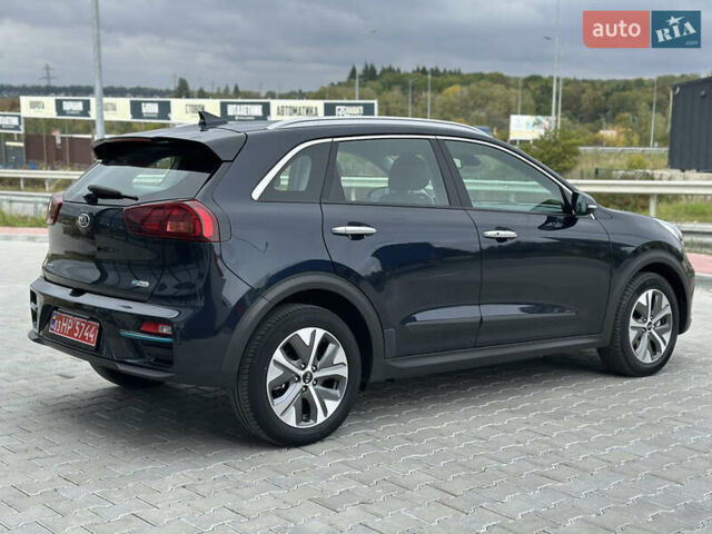 Серый Киа Niro, объемом двигателя 0 л и пробегом 128 тыс. км за 19400 $, фото 8 на Automoto.ua