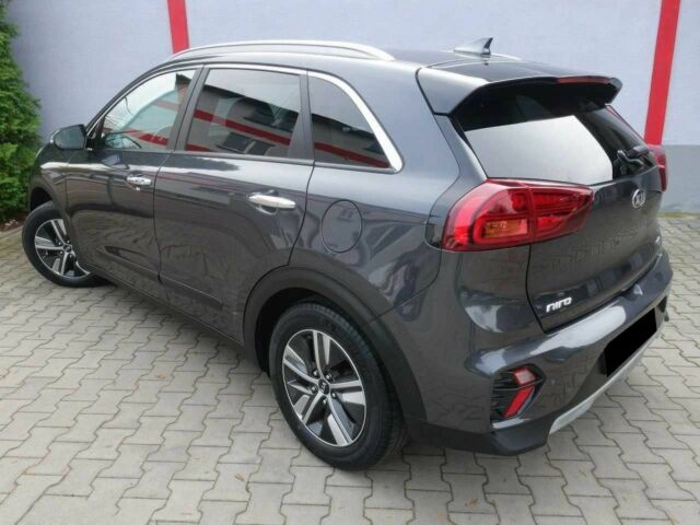 Сірий Кіа Niro, об'ємом двигуна 1.6 л та пробігом 45 тис. км за 10100 $, фото 3 на Automoto.ua