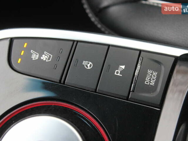 Сірий Кіа Niro, об'ємом двигуна 0 л та пробігом 74 тис. км за 19990 $, фото 43 на Automoto.ua