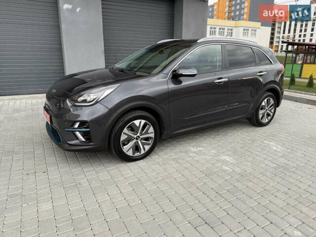 Кіа Niro 2020 у Вінниці на Automoto.ua Сірий Кіа Niro, об'ємом двигуна 0 л та пробігом 157 тис. км за 19500 $, фото 4 на Automoto.ua