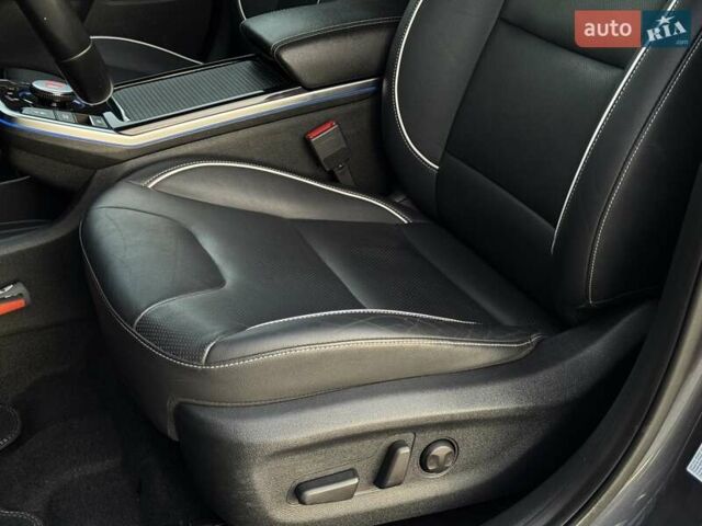 Сірий Кіа Niro, об'ємом двигуна 0 л та пробігом 135 тис. км за 17500 $, фото 40 на Automoto.ua
