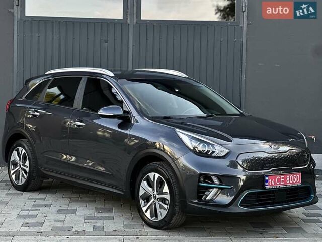 Серый Киа Niro, объемом двигателя 0 л и пробегом 88 тыс. км за 18500 $, фото 2 на Automoto.ua