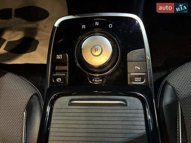 Серый Киа Niro, объемом двигателя 0 л и пробегом 116 тыс. км за 17999 $, фото 20 на Automoto.ua