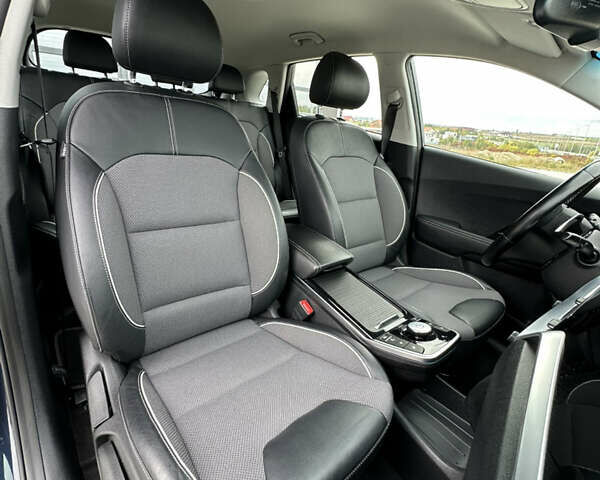 Серый Киа Niro, объемом двигателя 0 л и пробегом 128 тыс. км за 19400 $, фото 43 на Automoto.ua