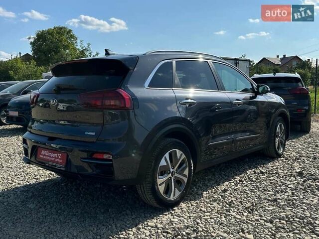 Серый Киа Niro, объемом двигателя 0 л и пробегом 76 тыс. км за 21700 $, фото 8 на Automoto.ua