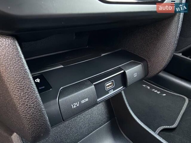 Сірий Кіа Niro, об'ємом двигуна 0 л та пробігом 118 тис. км за 20499 $, фото 56 на Automoto.ua