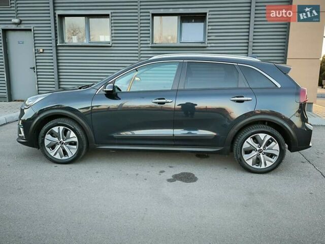 Сірий Кіа Niro, об'ємом двигуна 0 л та пробігом 96 тис. км за 16900 $, фото 2 на Automoto.ua