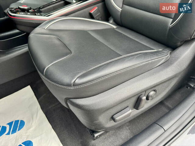 Серый Киа Niro, объемом двигателя 0 л и пробегом 109 тыс. км за 20500 $, фото 41 на Automoto.ua