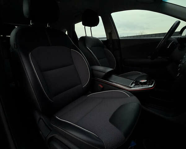 Серый Киа Niro, объемом двигателя 0 л и пробегом 164 тыс. км за 17550 $, фото 44 на Automoto.ua