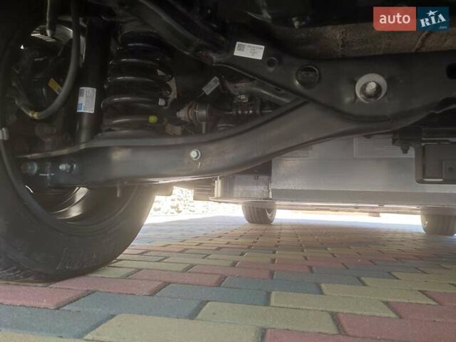 Серый Киа Niro, объемом двигателя 0 л и пробегом 49 тыс. км за 23000 $, фото 4 на Automoto.ua