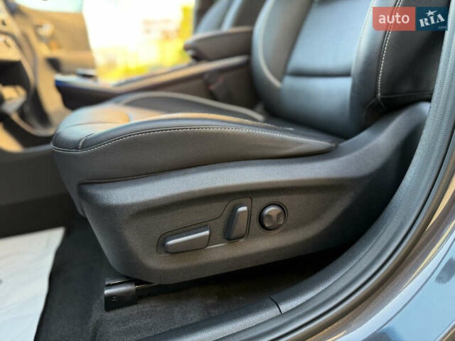 Серый Киа Niro, объемом двигателя 0 л и пробегом 145 тыс. км за 18800 $, фото 69 на Automoto.ua