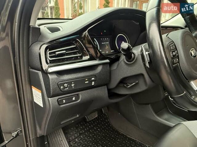 Серый Киа Niro, объемом двигателя 0 л и пробегом 125 тыс. км за 18950 $, фото 28 на Automoto.ua