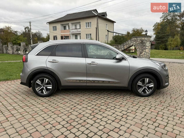 Киа Niro 2020 в Калуше на Automoto.ua Серый Киа Niro, объемом двигателя 1.58 л и пробегом 102 тыс. км за 19600 $, фото 11 на Automoto.ua