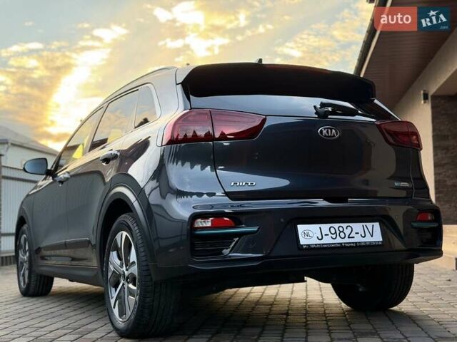 Сірий Кіа Niro, об'ємом двигуна 0 л та пробігом 118 тис. км за 20499 $, фото 12 на Automoto.ua