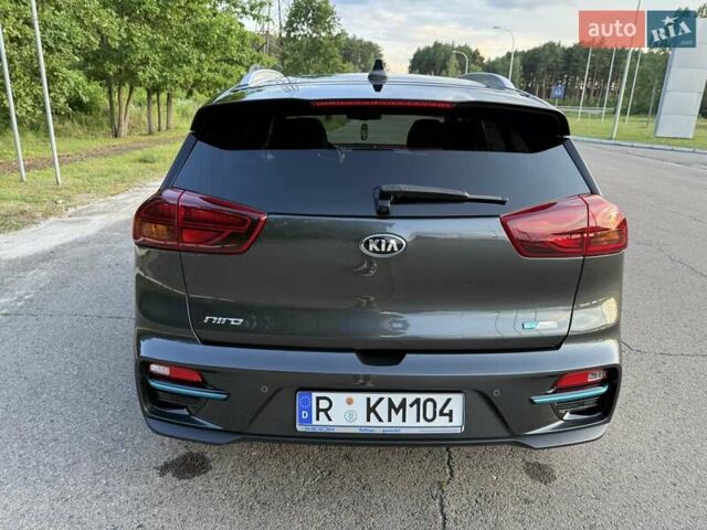 Серый Киа Niro, объемом двигателя 0 л и пробегом 57 тыс. км за 23299 $, фото 8 на Automoto.ua