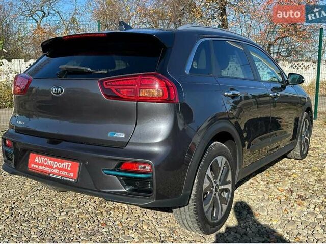Сірий Кіа Niro, об'ємом двигуна 0 л та пробігом 58 тис. км за 23400 $, фото 24 на Automoto.ua