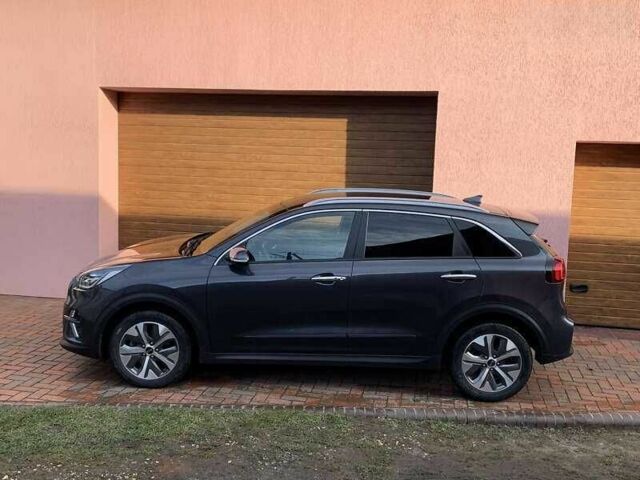 Серый Киа Niro, объемом двигателя 0 л и пробегом 118 тыс. км за 15900 $, фото 6 на Automoto.ua