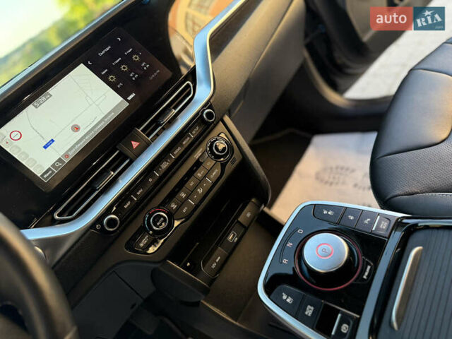 Серый Киа Niro, объемом двигателя 0 л и пробегом 145 тыс. км за 18800 $, фото 61 на Automoto.ua