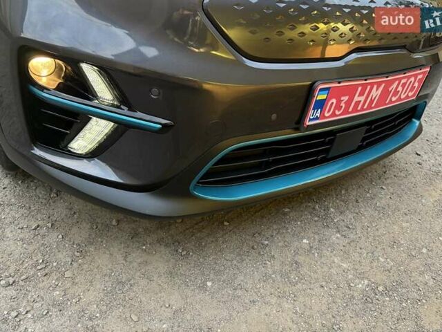 Киа Niro 2020 в Львове на Automoto.ua Серый Киа Niro, объемом двигателя 0 л и пробегом 136 тыс. км за 17950 $, фото 10 на Automoto.ua