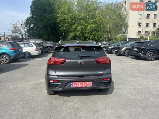 Кіа Niro 2020 у Житомирі на Automoto.ua Сірий Кіа Niro, об'ємом двигуна 0 л та пробігом 66 тис. км за 19500 $, фото 3 на Automoto.ua