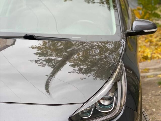 Киа Niro 2020 в Тернополе на Automoto.ua Серый Киа Niro, объемом двигателя 0 л и пробегом 149 тыс. км за 18700 $, фото 3 на Automoto.ua