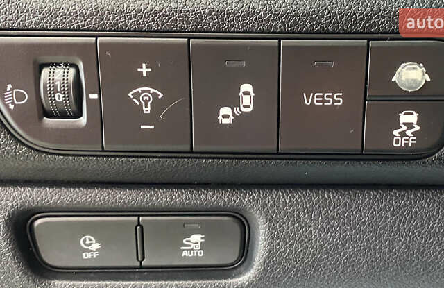 Сірий Кіа Niro, об'ємом двигуна 0 л та пробігом 158 тис. км за 19950 $, фото 20 на Automoto.ua