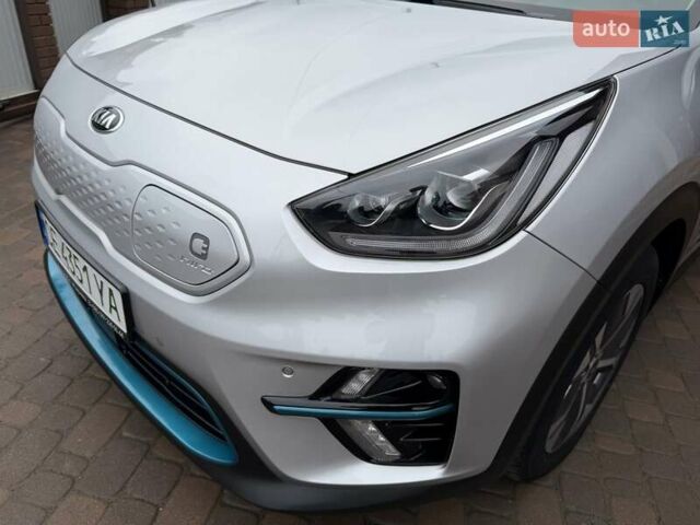 Сірий Кіа Niro, об'ємом двигуна 0 л та пробігом 71 тис. км за 21999 $, фото 23 на Automoto.ua