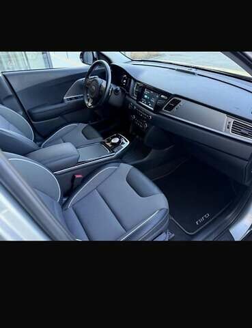 Кіа Niro 2020 у Чернівцях на Automoto.ua Сірий Кіа Niro, об'ємом двигуна 0 л та пробігом 12 тис. км за 19100 $, фото 24 на Automoto.ua