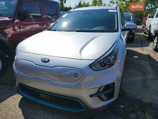 Сірий Кіа Niro, об'ємом двигуна 0 л та пробігом 76 тис. км за 13000 $, фото 1 на Automoto.ua