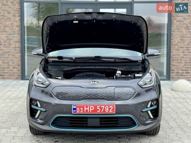 Серый Киа Niro, объемом двигателя 0 л и пробегом 150 тыс. км за 18500 $, фото 20 на Automoto.ua