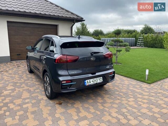 Серый Киа Niro, объемом двигателя 0 л и пробегом 117 тыс. км за 20470 $, фото 10 на Automoto.ua