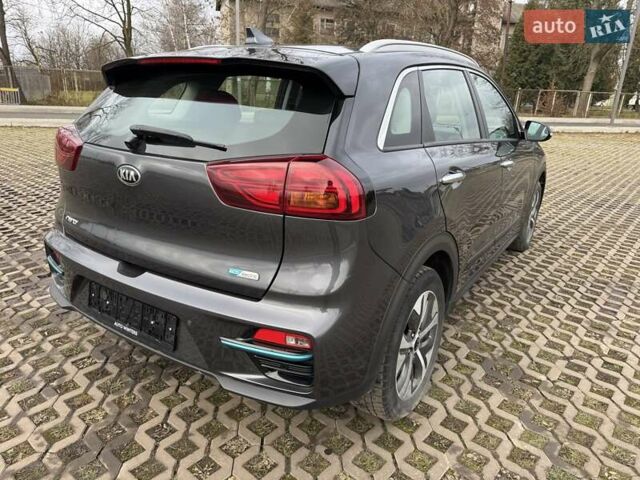 Сірий Кіа Niro, об'ємом двигуна 0 л та пробігом 150 тис. км за 17350 $, фото 11 на Automoto.ua