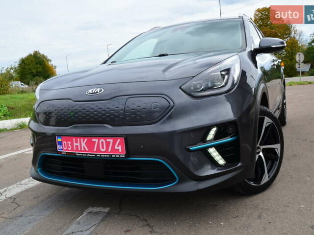 Серый Киа Niro, объемом двигателя 0 л и пробегом 77 тыс. км за 19950 $, фото 9 на Automoto.ua