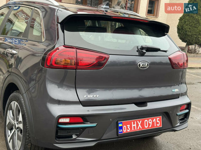 Серый Киа Niro, объемом двигателя 0 л и пробегом 158 тыс. км за 17750 $, фото 24 на Automoto.ua