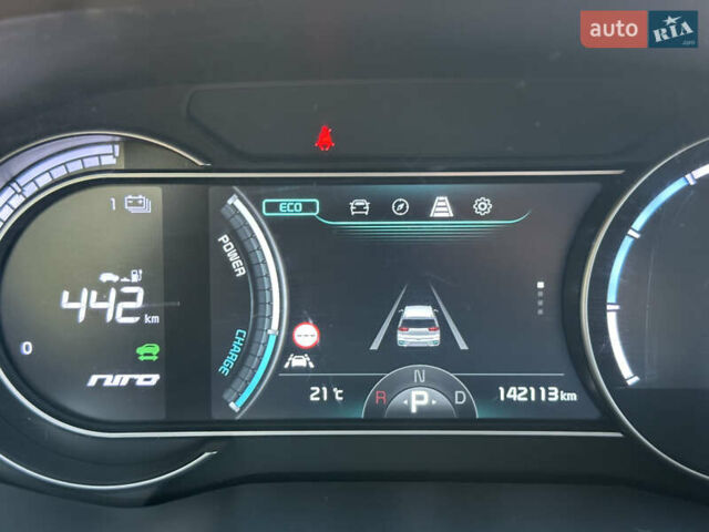 Сірий Кіа Niro, об'ємом двигуна 0 л та пробігом 143 тис. км за 17900 $, фото 51 на Automoto.ua