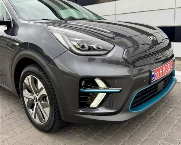 Серый Киа Niro, объемом двигателя 0 л и пробегом 147 тыс. км за 18800 $, фото 7 на Automoto.ua