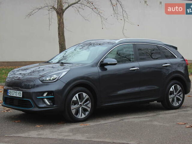 Сірий Кіа Niro, об'ємом двигуна 0 л та пробігом 74 тис. км за 19990 $, фото 3 на Automoto.ua