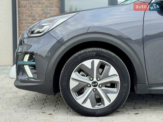 Серый Киа Niro, объемом двигателя 0 л и пробегом 150 тыс. км за 18500 $, фото 26 на Automoto.ua