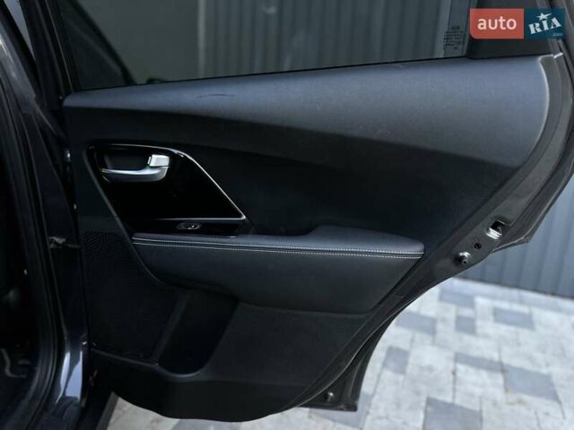 Серый Киа Niro, объемом двигателя 0 л и пробегом 88 тыс. км за 18500 $, фото 31 на Automoto.ua
