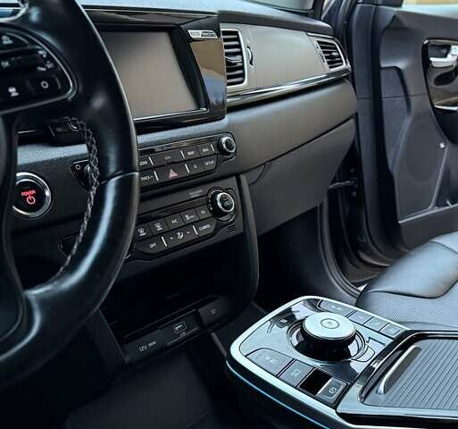 Киа Niro 2020 в Львове на Automoto.ua Серый Киа Niro, объемом двигателя 0 л и пробегом 136 тыс. км за 17950 $, фото 53 на Automoto.ua