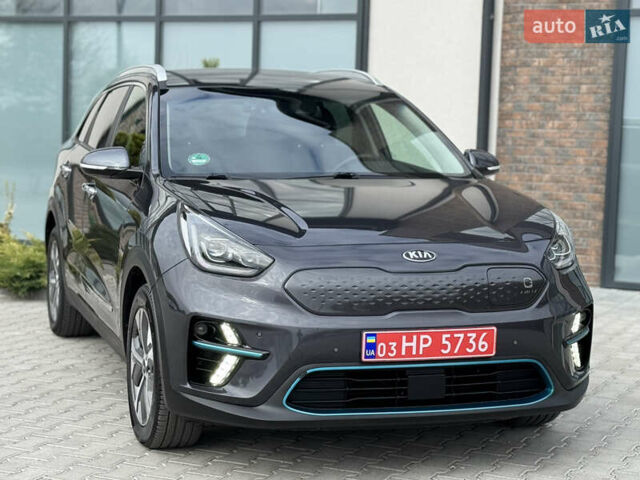 Серый Киа Niro, объемом двигателя 0 л и пробегом 139 тыс. км за 18900 $, фото 18 на Automoto.ua