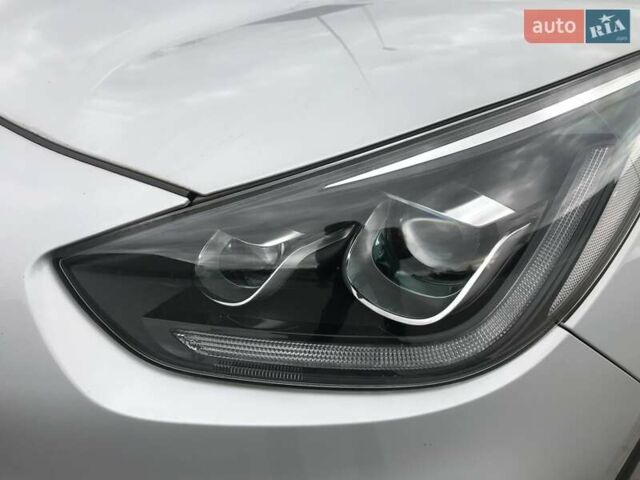 Серый Киа Niro, объемом двигателя 0 л и пробегом 90 тыс. км за 19900 $, фото 13 на Automoto.ua