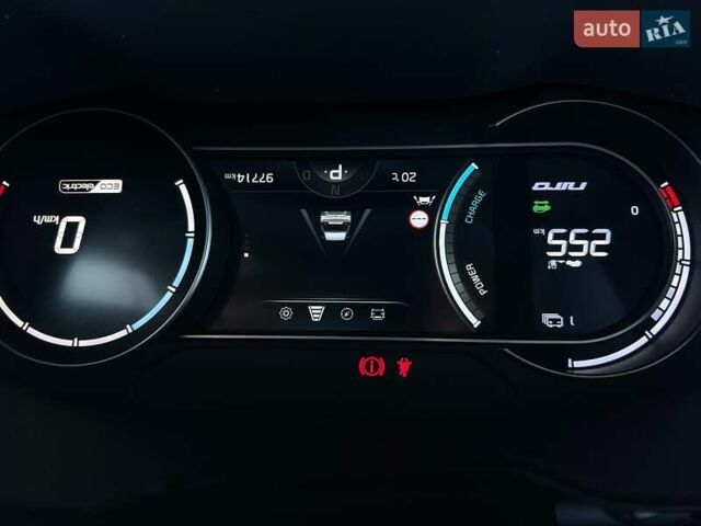 Серый Киа Niro, объемом двигателя 0 л и пробегом 97 тыс. км за 23200 $, фото 46 на Automoto.ua