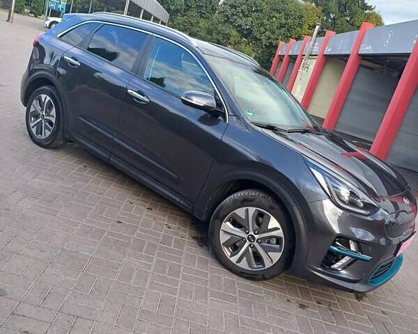 Серый Киа Niro, объемом двигателя 0 л и пробегом 170 тыс. км за 18600 $, фото 8 на Automoto.ua