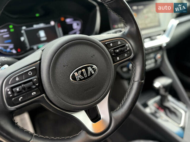 Киа Niro 2020 в Калуше на Automoto.ua Серый Киа Niro, объемом двигателя 1.58 л и пробегом 102 тыс. км за 19600 $, фото 28 на Automoto.ua