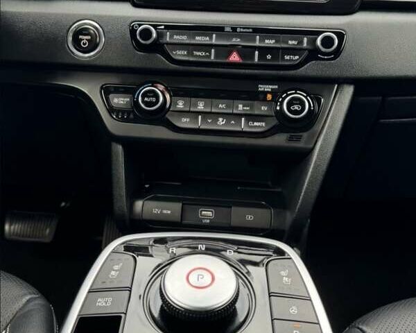 Серый Киа Niro, объемом двигателя 0 л и пробегом 147 тыс. км за 18800 $, фото 29 на Automoto.ua